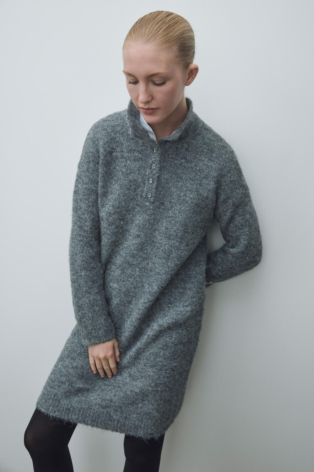 Vinynni Highneck strikkjole - Dark Grey Melange